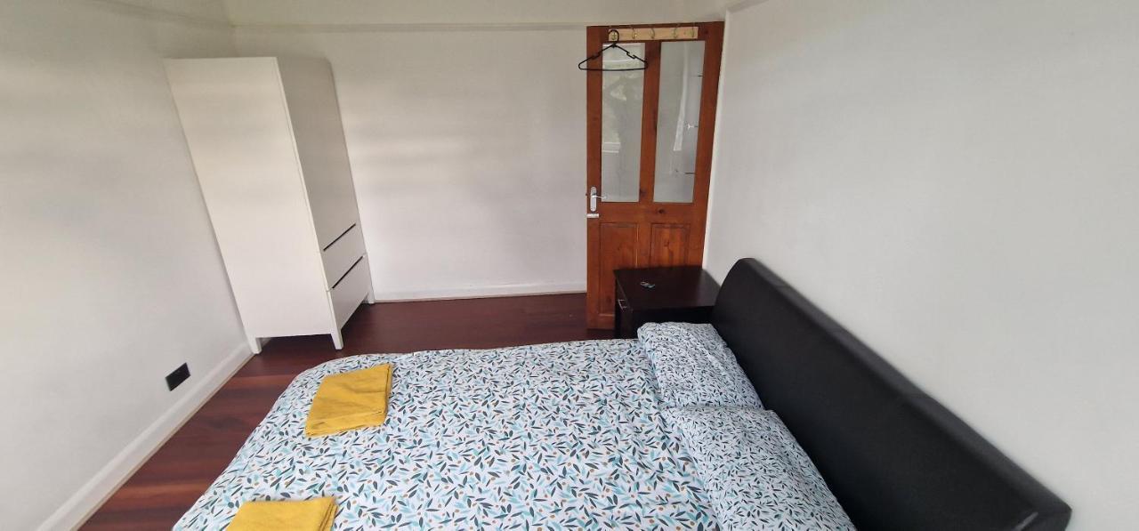 Ritzs Place Northolt  Zewnętrze zdjęcie