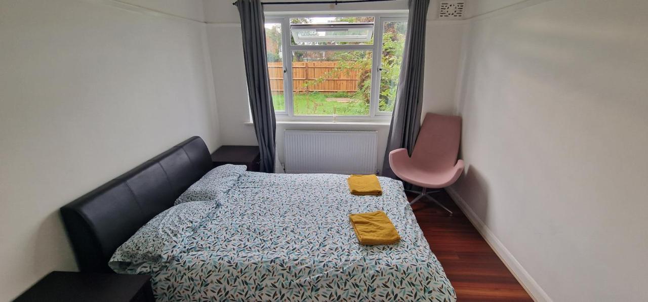 Ritzs Place Northolt  Zewnętrze zdjęcie