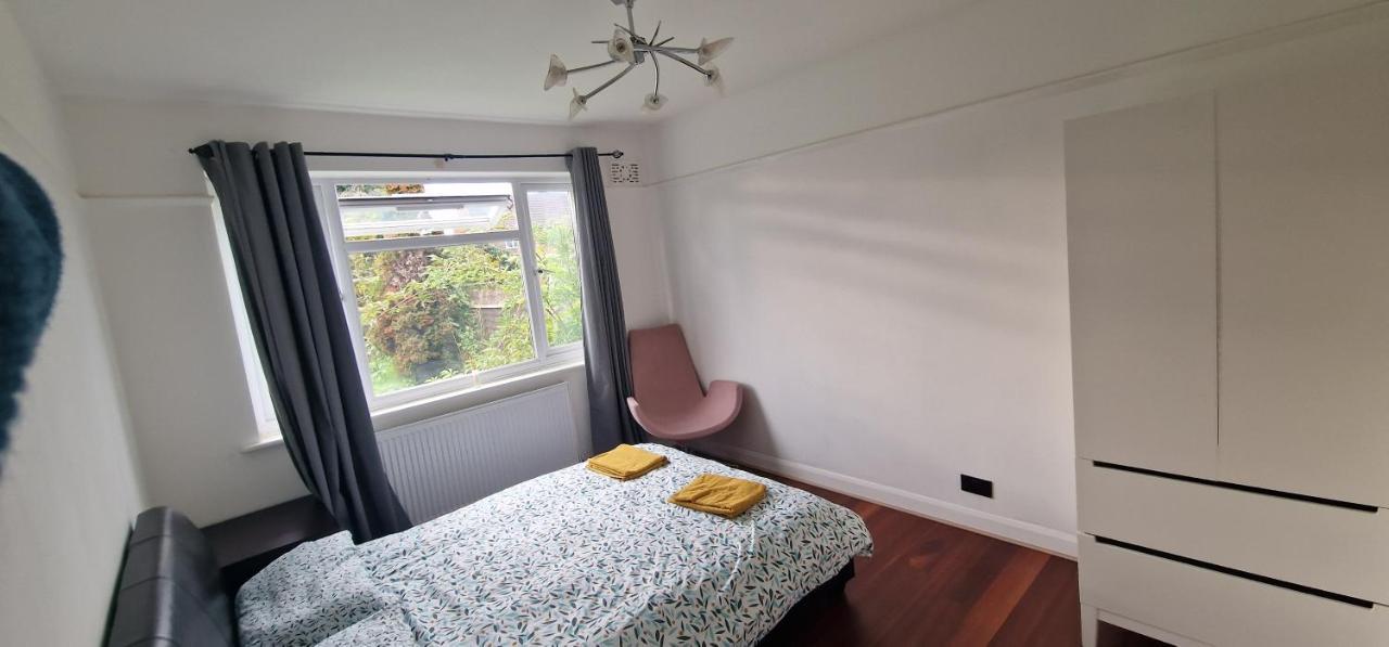 Ritzs Place Northolt  Zewnętrze zdjęcie