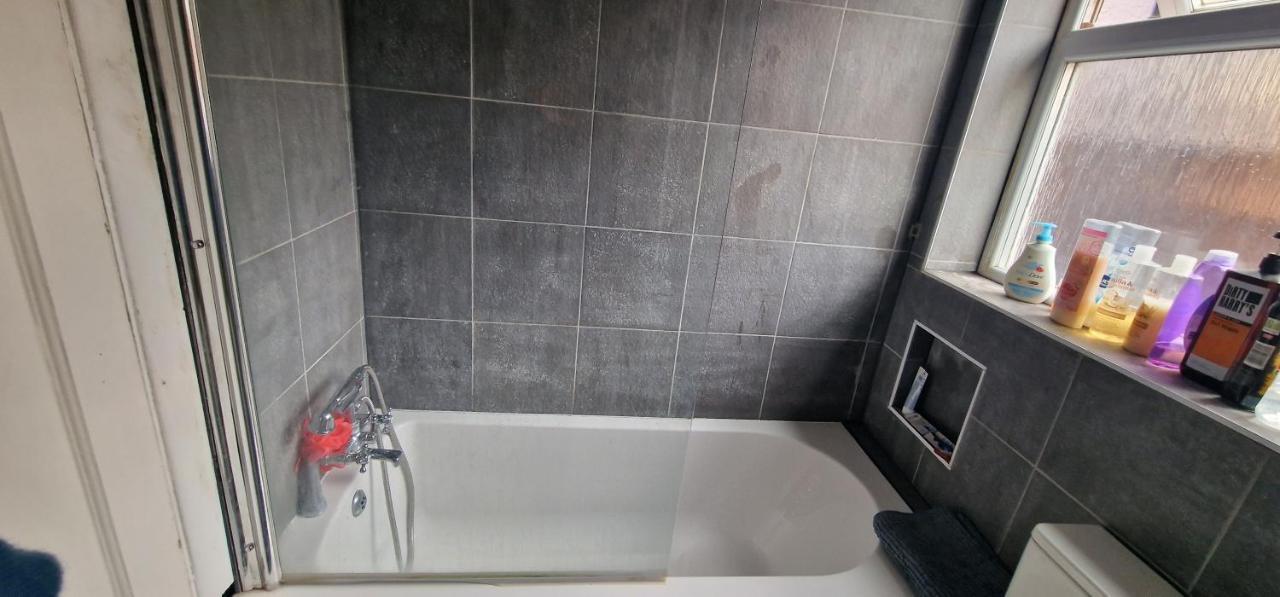 Ritzs Place Northolt  Zewnętrze zdjęcie